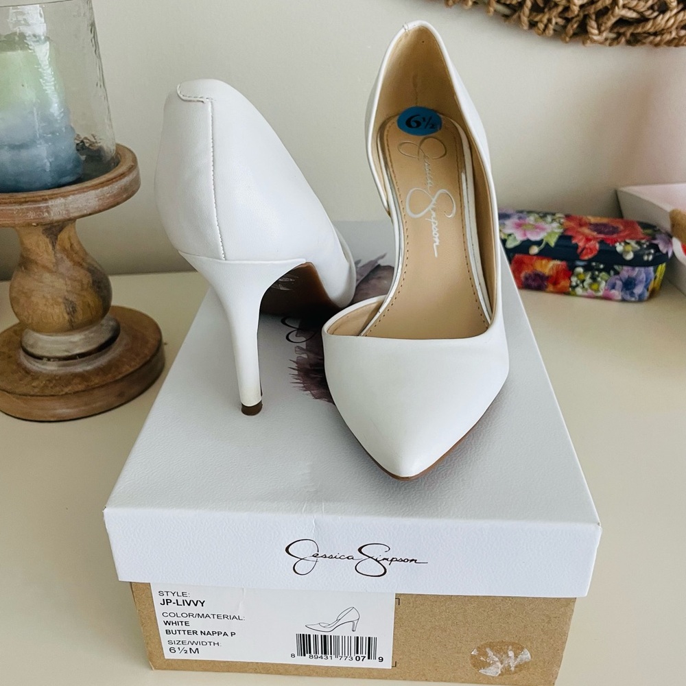 Jessica Simpson White Women's Upper Leather Heels - 6.5